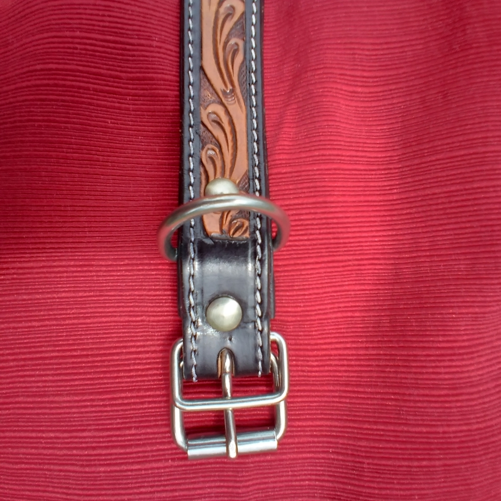 Dog Collar, Hand Tooled Leather 17"